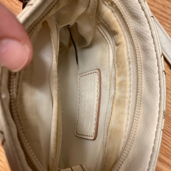 Small cream relic purse. - Picture 3 of 3